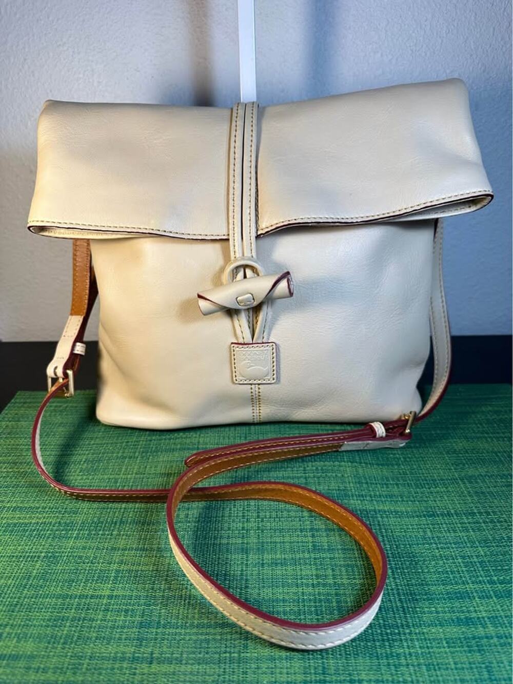 Dooney & Bourke Florentine Medium Toggle Crossbody - Ecru / Cream